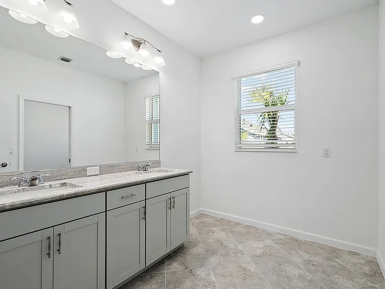 16377 Biltmore Lndg #16377 — Photo 21