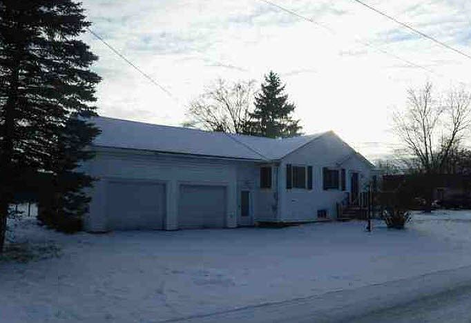 2nd image of 110 6th St