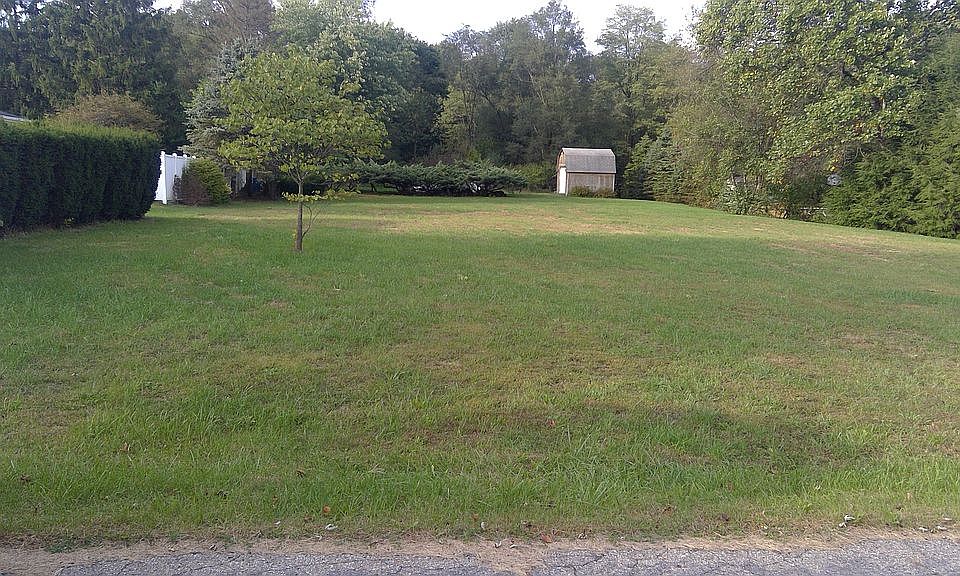 1st image of 19135 Palisade Ave
