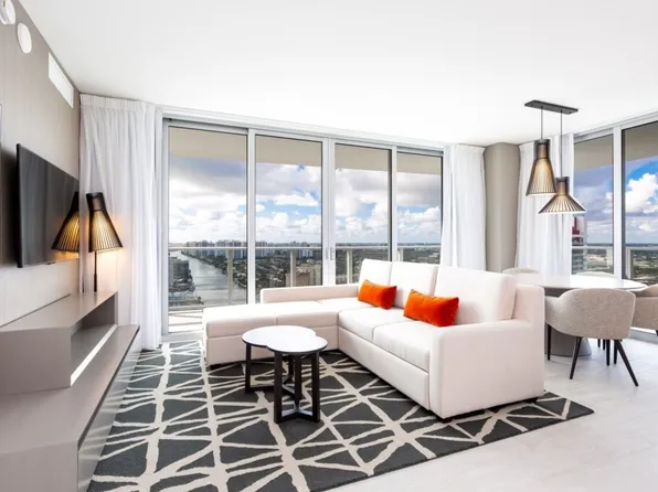 4112 Jimmy Buffett Memorial Hwy, Hollywood, FL