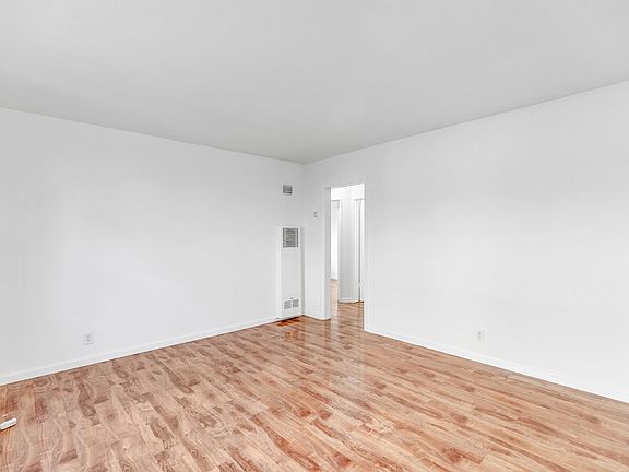 3rd image of 6537-6543 Woodley Ave #A