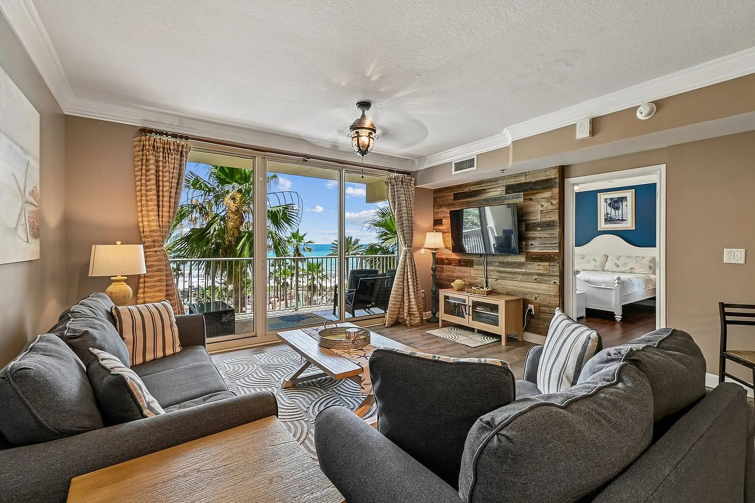 1 bed, 2.0 bath, 904 sqft, $3,774 — Photo 1