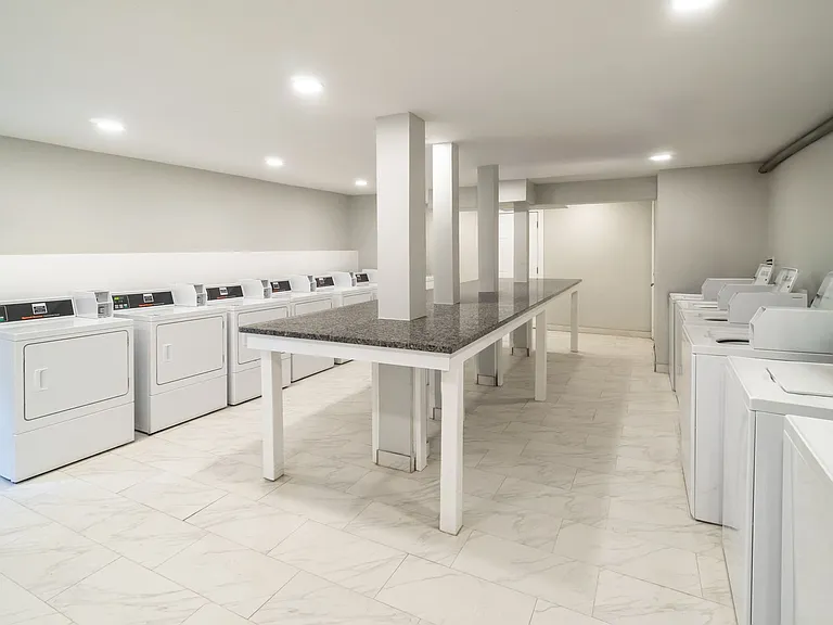 Crystal Heights Apartments — Photo 16