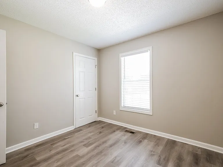 116 Brentwood Ct — Photo 15