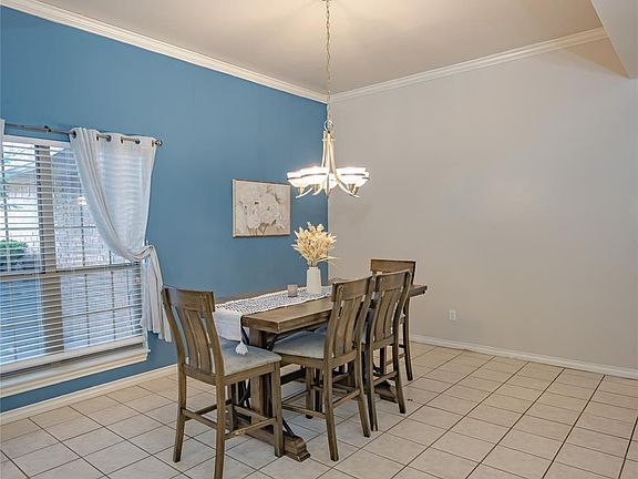 5th image of 13801 Robinson Ct
