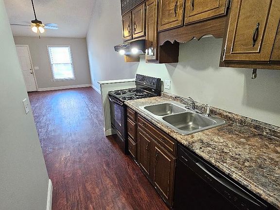 5th image of 230 Lanier Dr #114