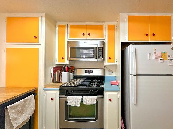 5th image of 1220 Vienna Dr #482
