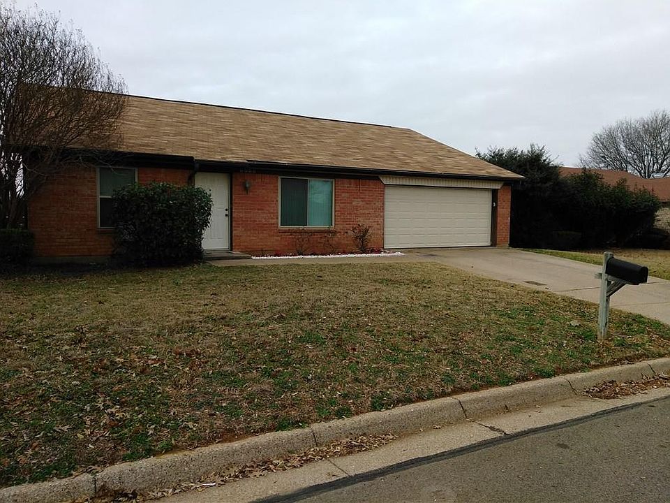 1st image of 6008 Maple Springs Dr