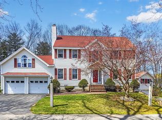 22 McRayne Hill Rd, Billerica, MA 01821