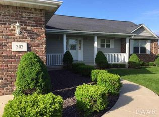 303 Bittersweet Ave, Metamora, IL 61548