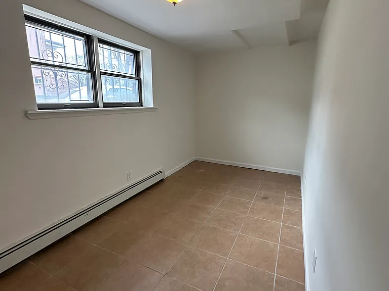 312 126th St #2 — Photo 4
