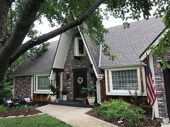 2nd image of 2570 W 160th Ter