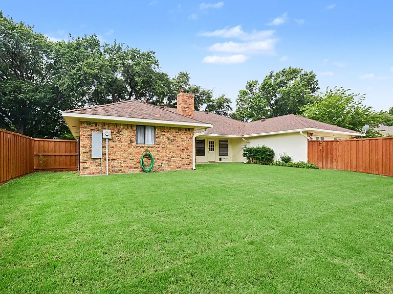 2313 Cliffside Dr — Photo 35