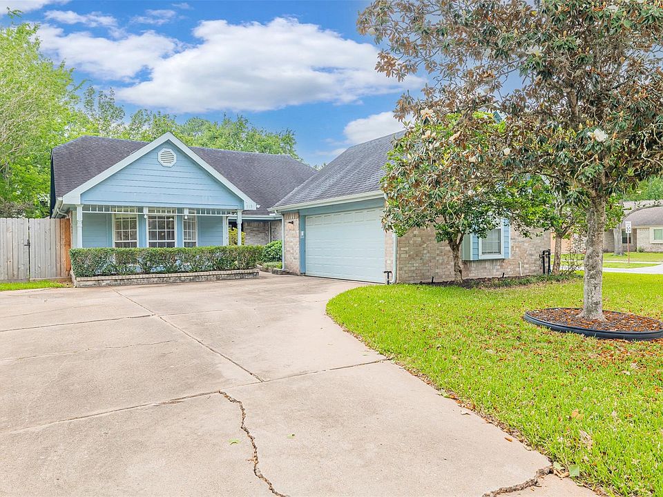 1st image of 519 E Hillary Cir