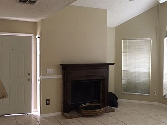 2nd image of 625 Greencove Ter APT 127