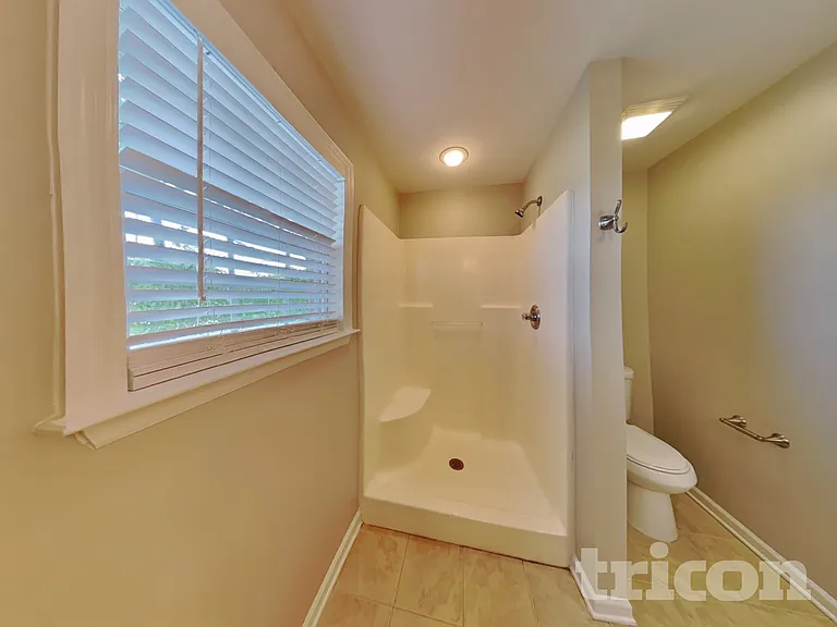 703 Maple Ct — Photo 14