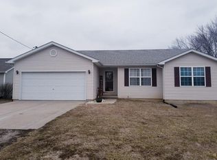 1209 Gonterman St, South Roxana, IL 62087