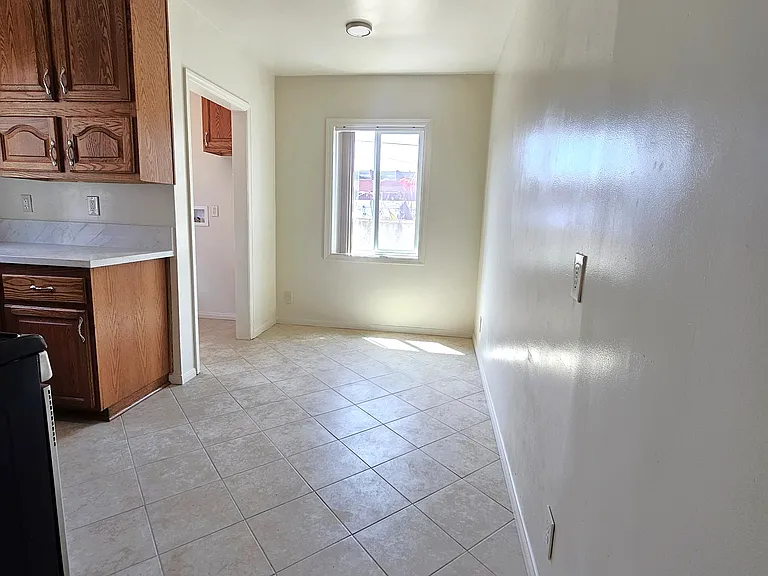7758 S Newlin Ave — Photo 28