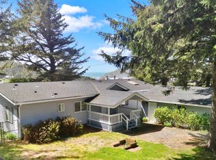 13121 S Indian Rd, Smith River, CA 95567