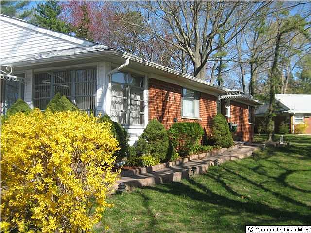 2nd image of 198 Laurel Place #B