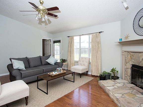 4th image of 8211 Hot Springs Dr S