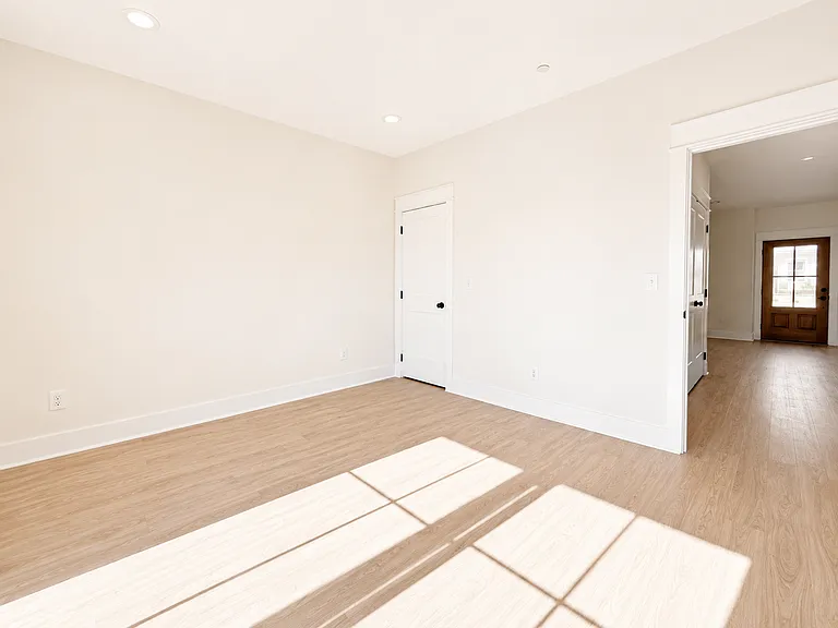 1389 Meridian St — Photo 18