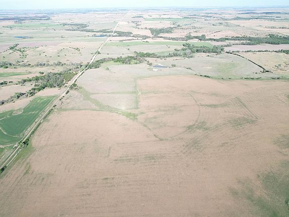 5th image of 3942 V Rd