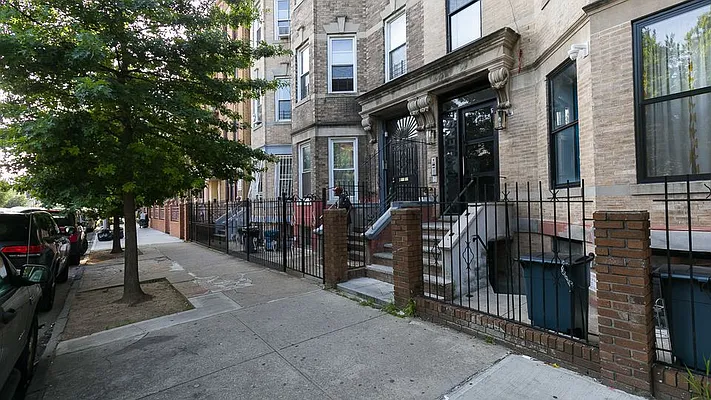 Rented by Nooklyn NYC LLC | media 13