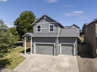 2200 S White Salmon Dr, Ridgefield, WA 98642