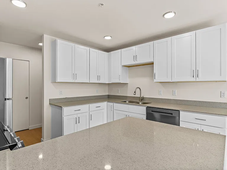 2901 Salem Ave SE #205 — Photo 42