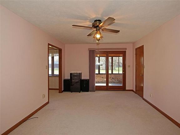 3rd image of 720 Eagle Crest Dr #52
