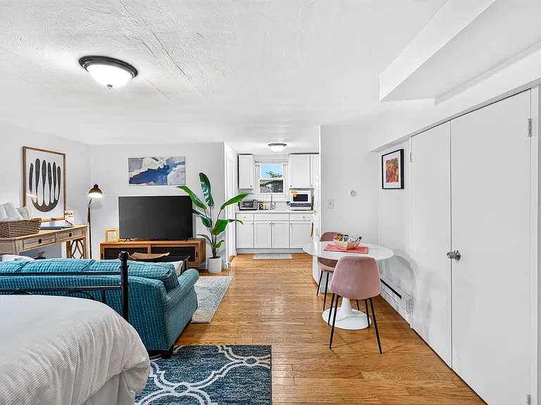 105 Chestnut St #2B — Photo 8