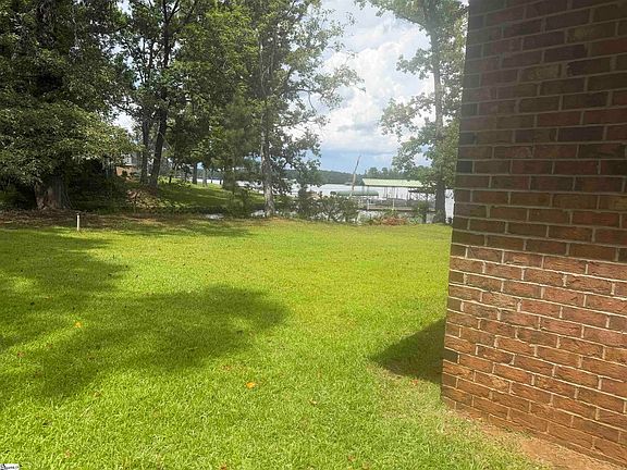 3rd image of 775 Pineland Shores Cir