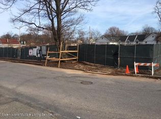 54 North Railroad Avenue, Staten Island, NY 10304