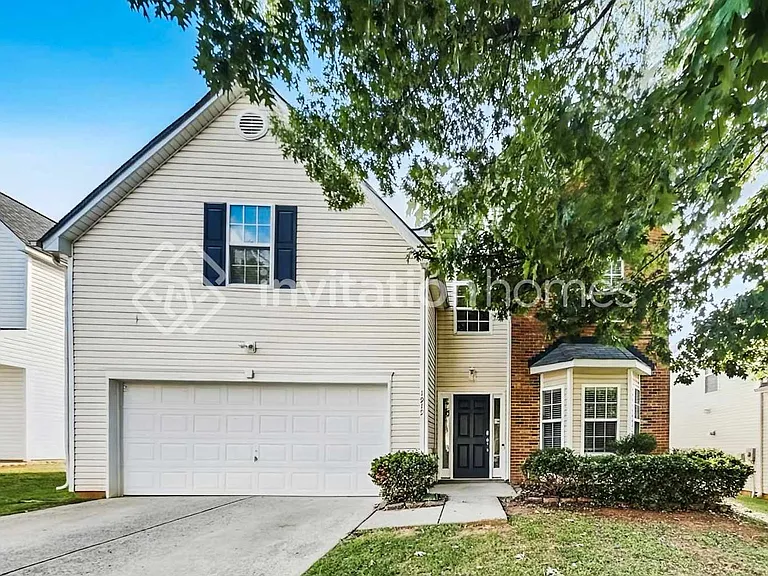 1919 Darbywine Dr — Photo 1