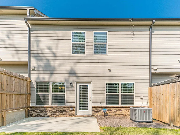 1380 Sugar Glen Ct — Photo 40