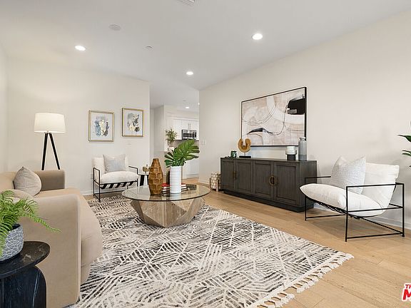 4th image of 4240 Laurel Canyon Blvd Ph 403