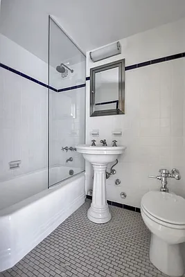 Rented by Alexander Anderson Real Estate Group | media 30