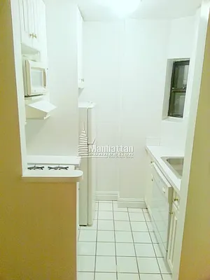 Rented by Manhattan Connection | media 35