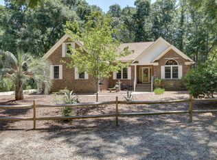 102 Walling Grove Rd, Ladys Island, SC 29907