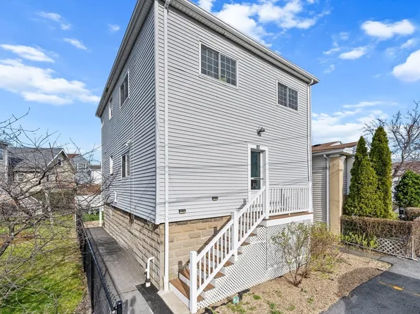 80 Sagamore St, Revere, MA 02151