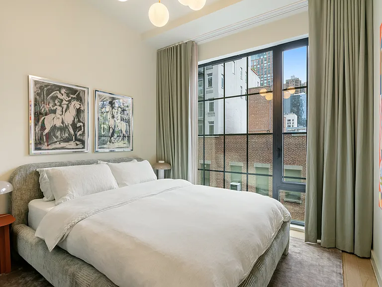 441 W 37th St #3 — Photo 8