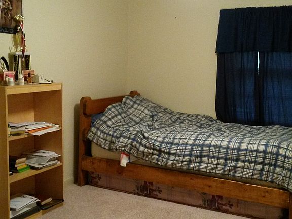 5th image of 706 Meadow Ln