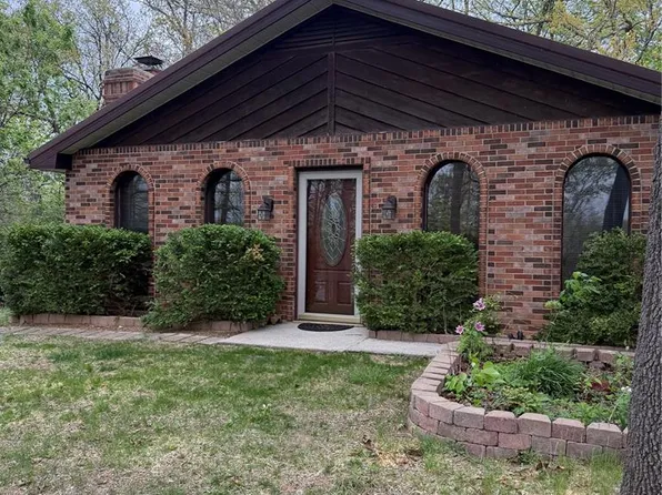 16 Monte Rosa Dr, De Soto, MO 63020