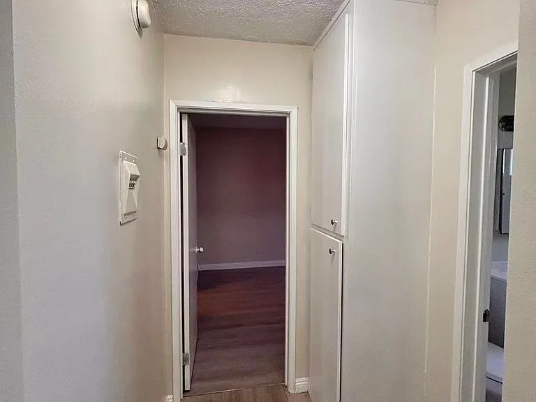 7642 Vineland Ave — Photo 10