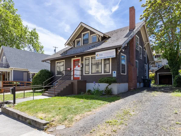 312 E 4th St, The Dalles, OR 97058