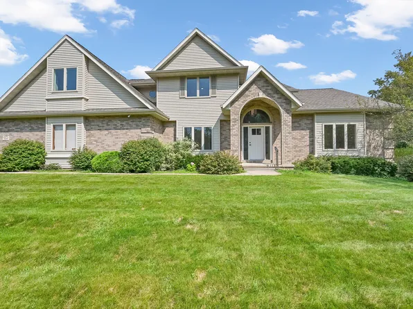 1584 Ravine Dr, Green Bay, WI 54313