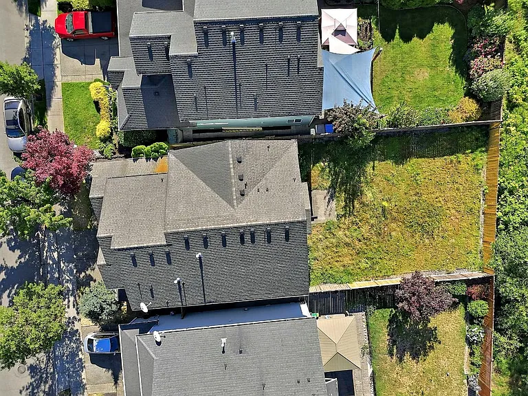 6038 Discovery St E — Photo 43