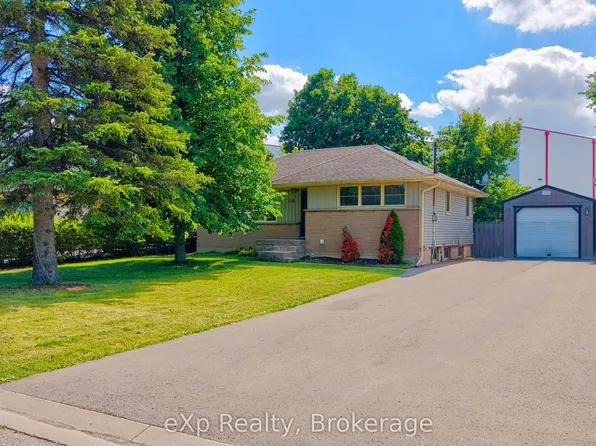 18 Willowdale St, Brant, ON N3T 0L3