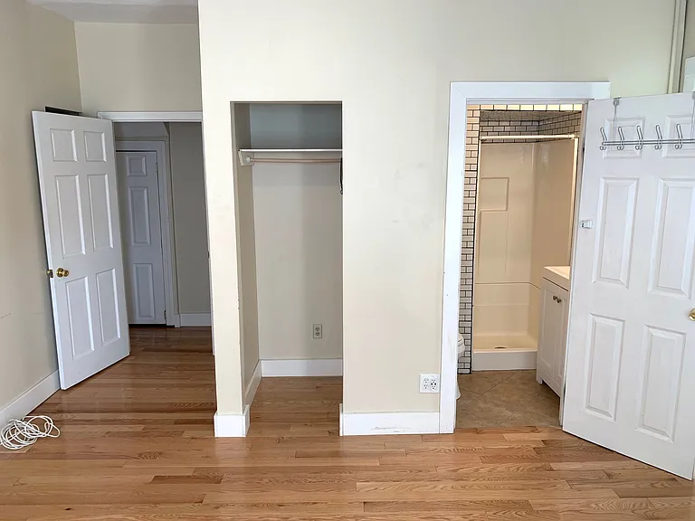 34 Brewer St — Photo 9